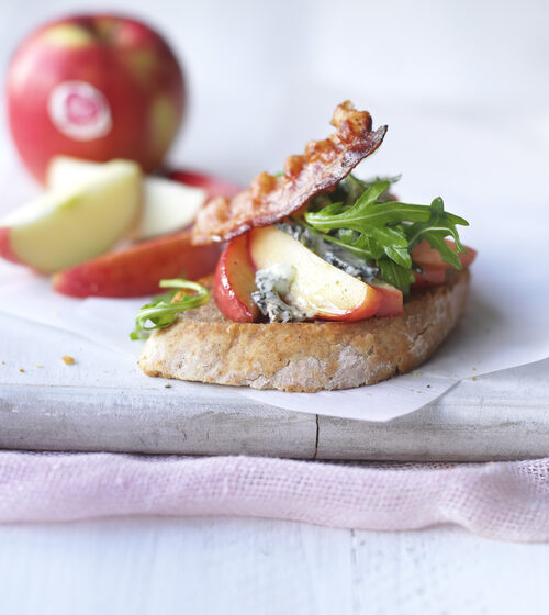 Apple, Gorgonzola and Pancetta Bruschetta